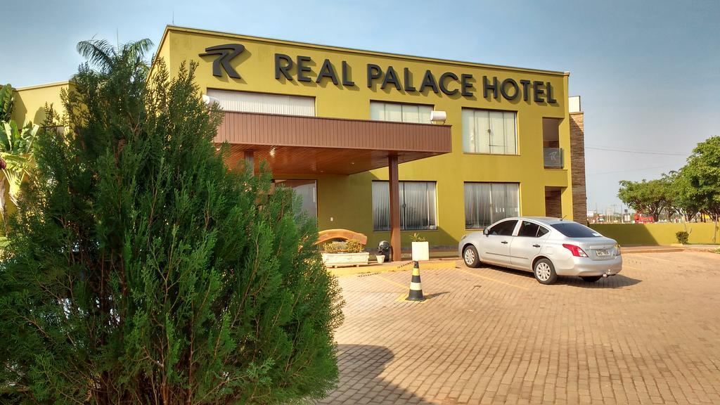 Real Palace Hotel Três Lagoas Exterior foto
